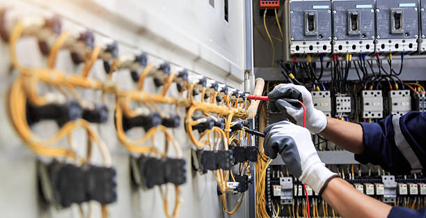 Professional Electrician technician working in Hiram, OH